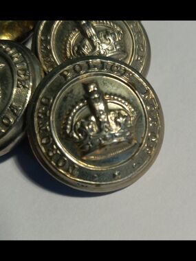 TORONTO POLICE Force Brass Buttons Crown Emblem Official Uniform (Montréal)